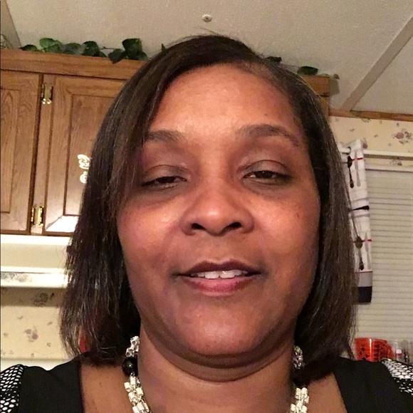 Meet your Posher, Merchelle - Picture 1 of 1